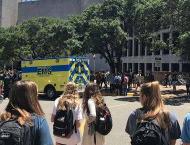 ΕΚΤΑΚΤΟ: Επίθεση με μαχαίρι στο Πανεπιστήμιο του Τέξας στο Όστιν - Ένας νεκρός (φωτό, βίντεο)